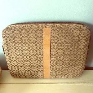 COACH laptop sleeve Brown/Tan